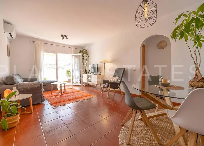 Bonito Piso A 300m De La Playa Nerja